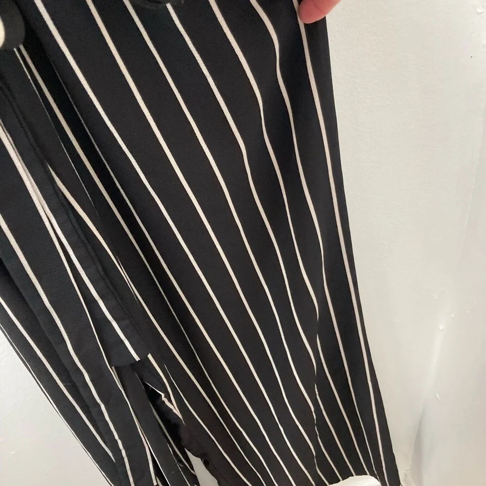 Black with white stripes jumpsuit with wide legs and belt. Size medium - Picture 5 of 8